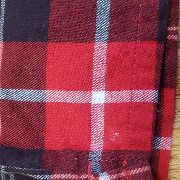 Carter's boy button down shirt 24m π― - Picture 2 of 3